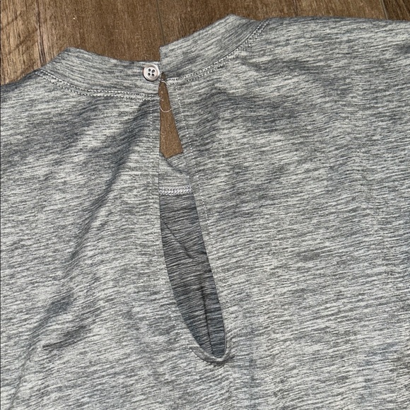 VUORI SHORT SLEEVE LUX CREW JUMPSUIT HEATHER GRAY - Picture 6 of 7